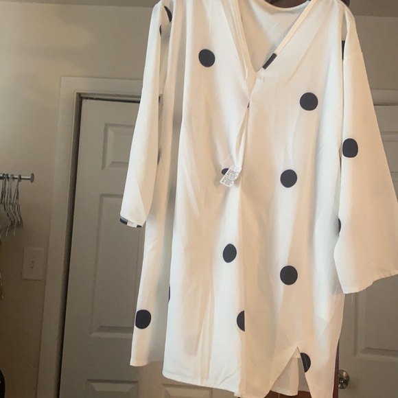 White polka dot dress - Picture 3 of 4